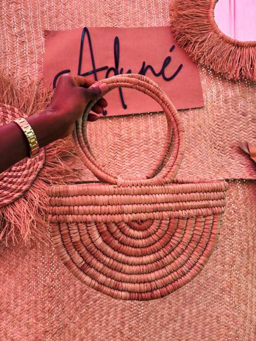 Handwoven raffia bag in classic natural finish